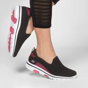 Skechers Go Walk 5-Prized Sneaker